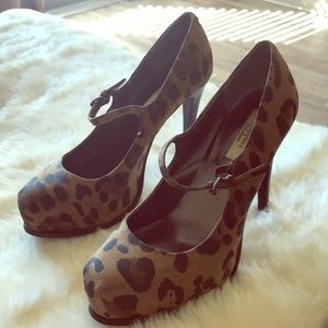 Simply Vera Wang High Heel Shoe